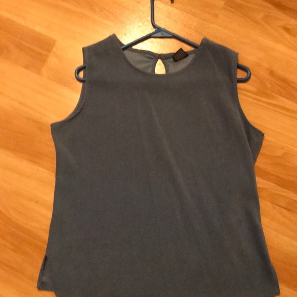 Denim & Co. 2 Piece Shirt and matching tank top. - Picture 2 of 3